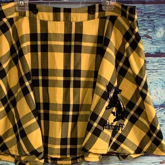 Torrid Harry Potter Hufflepuff Plaid Skater Skirt size 16 - Picture 2 of 7